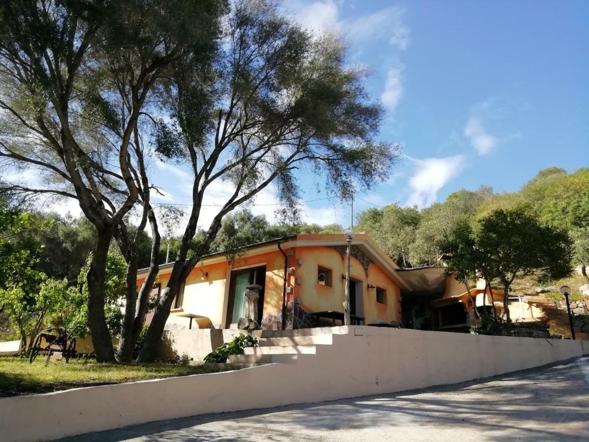 In Campagna Da Nino Hotel Olbia Exterior photo
